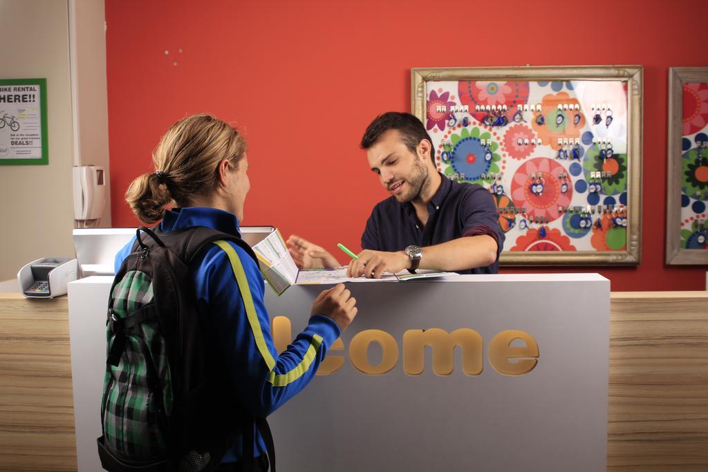 Brussels Hello Hostel Koekelberg 外观 照片